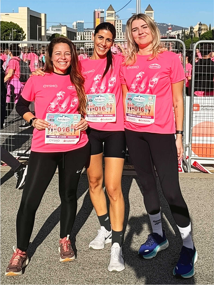 AirHelp teammates at a charity race.